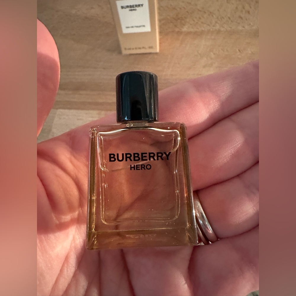 Burberry Hero - Picture 3 of 3